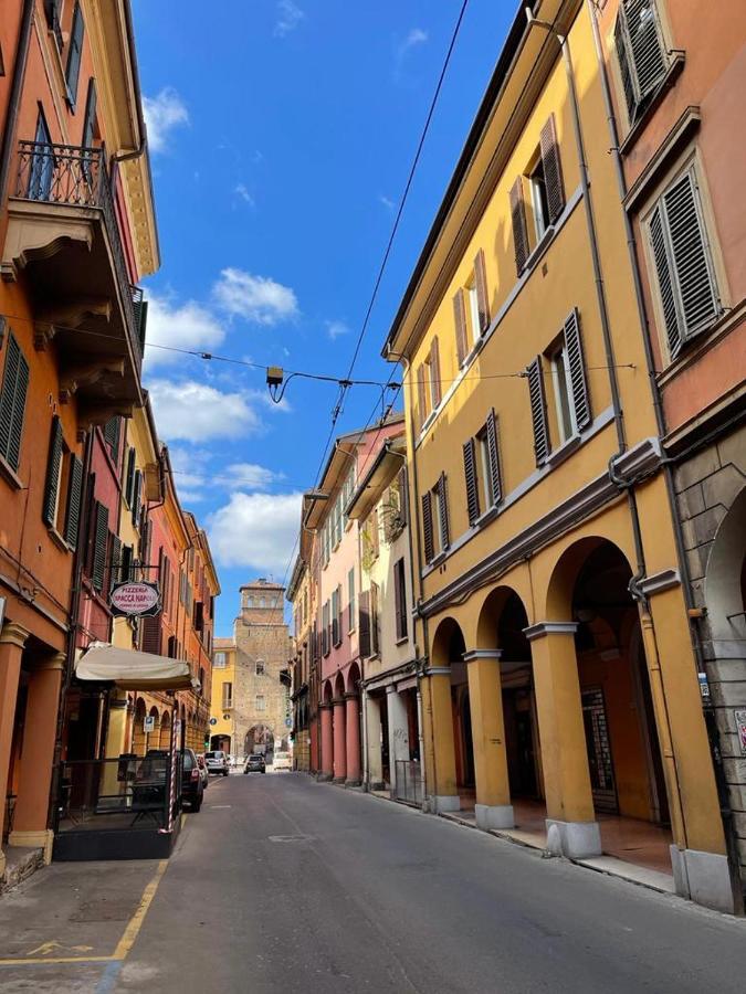 Portici Design Suite - Historical Center Bologna Exterior photo